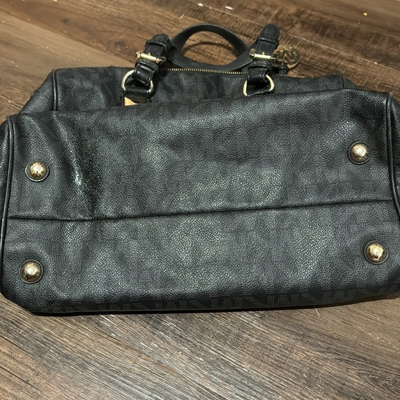 Used Mikael Kors black bag - Picture 3 of 7
